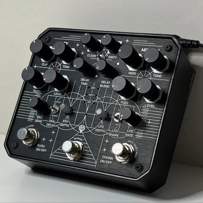 Animal Factory Amplification Dirty Mirror – Dual Fuzz Distortion with Modulated Delay